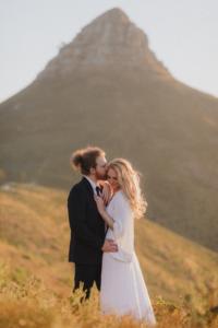 Elopement couple kissing on Signal Hill