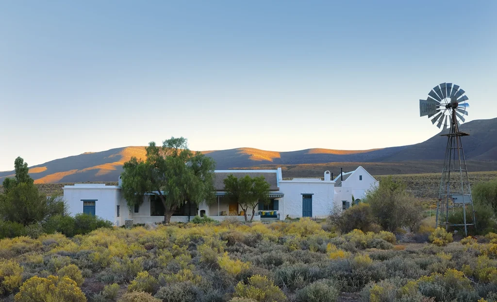 View of the De-kruis farmstead in the Karoo