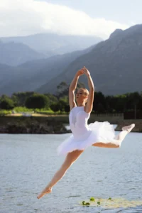Ballerina dancing at a wedding at La Roche estate