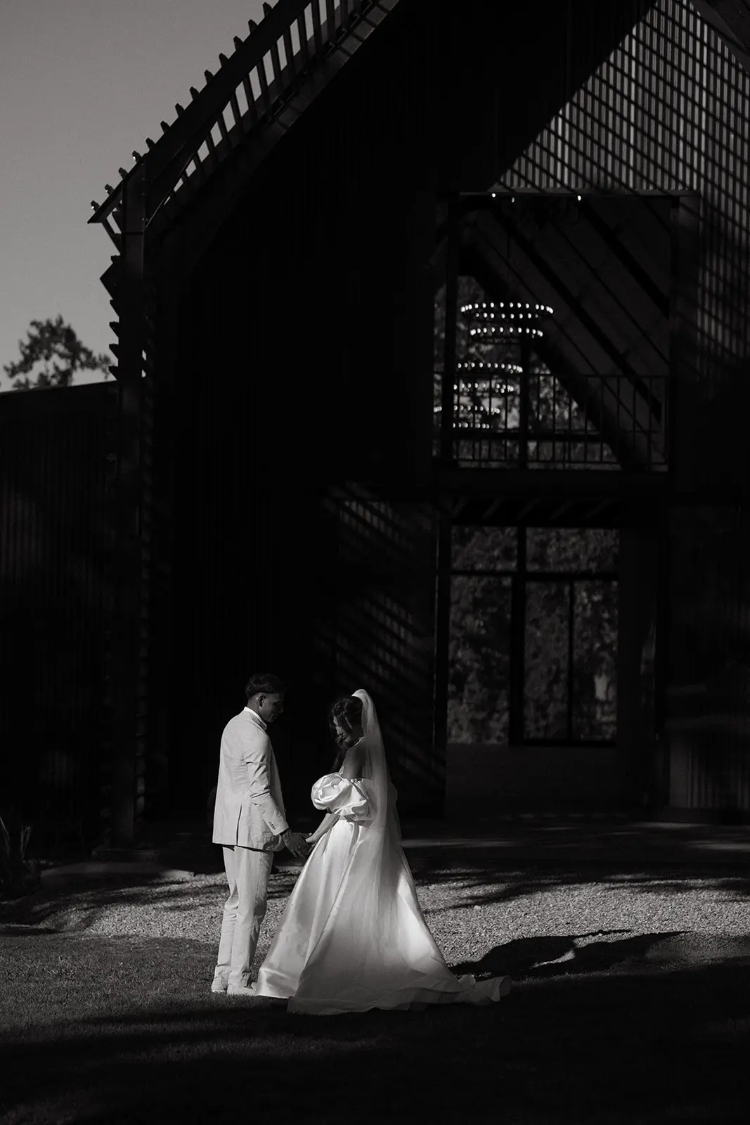 Black and white wedding image at Plasir's Tributary.